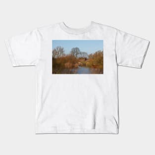 Germany; Bremen; Borgfeld; Wümme; Blockland; Landscape; Farmhouse; Eve; Evening light; winter Kids T-Shirt